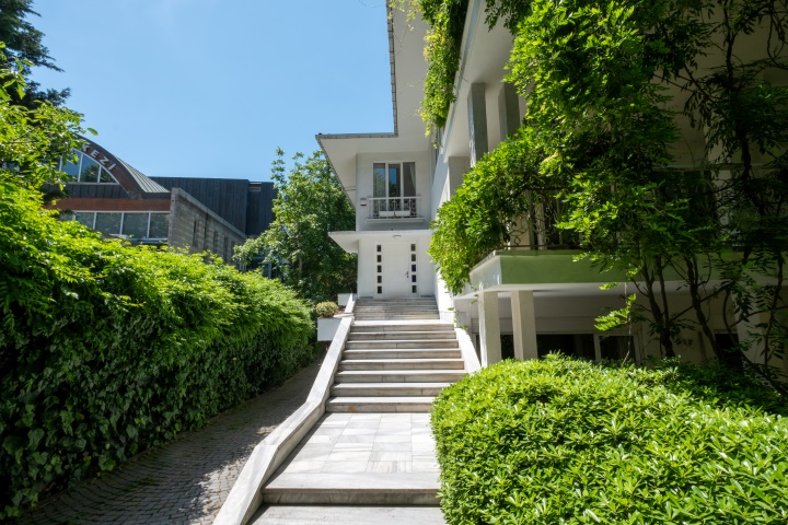 Main entrance of the villa (exterior view)