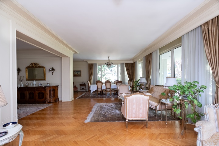 Main living room right side view