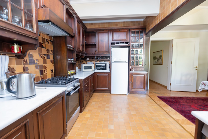 Mid-level kitchen of the villa