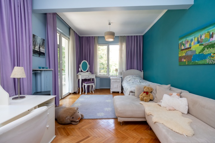 Secondary bedroom