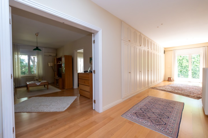 Lower level entrance and built-in cupboards